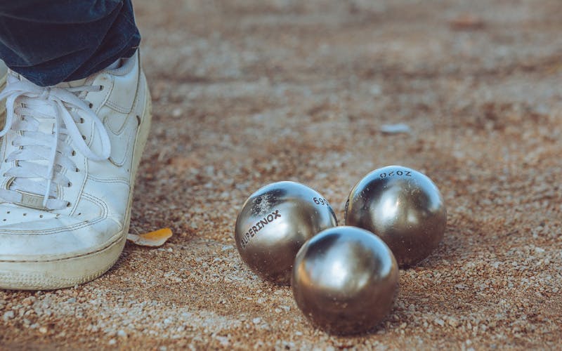 boules of pétanque